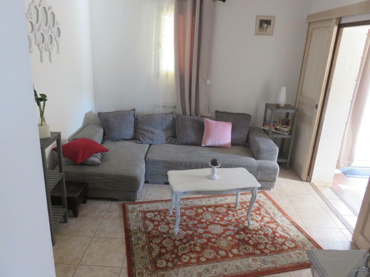 Charmant Appartement Saint Gely Cornillon المظهر الخارجي الصورة
